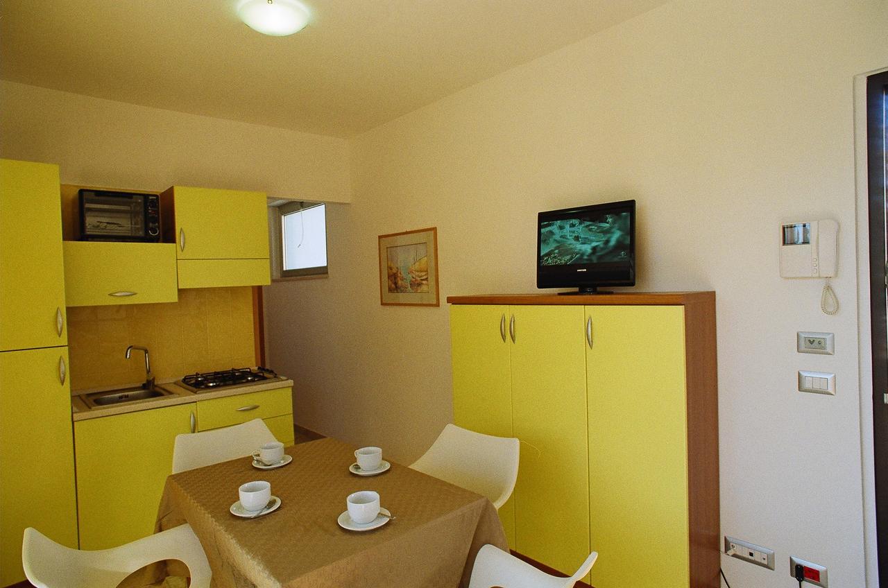 Residenza Alpaluba Lägenhet Vasto Exteriör bild